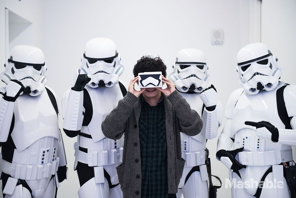 http _mashable.com_wp-content_uploads_2015_12_Star-Wars-VR03